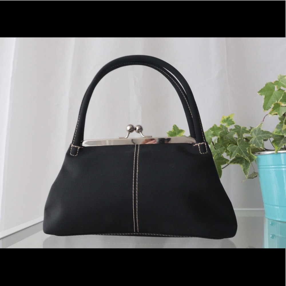 COPY - VINTAGE BLACK PURSE w/ WHITE STITCHING